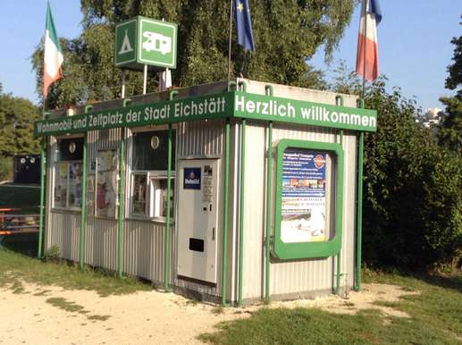Einem Ort wurde ein Foto hinzugefügt