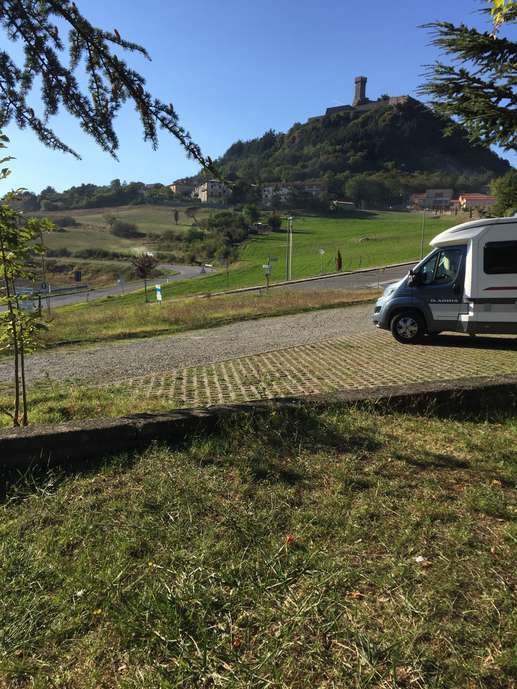 Einem Ort wurde ein Foto hinzugefügt