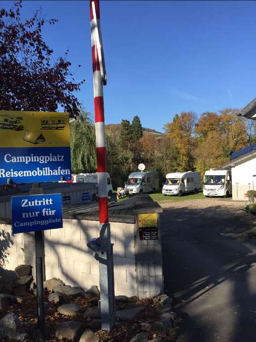 Einem Ort wurde ein Foto hinzugefügt