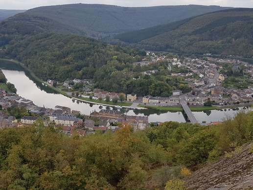 Einem Ort wurde ein Foto hinzugefügt