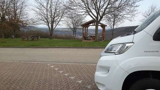 Einem Ort wurde ein Foto hinzugefügt