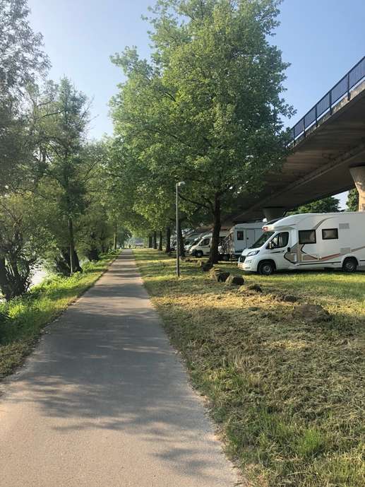 Een foto toegevoegd aan een locatie