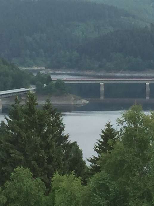 Einem Ort wurde ein Foto hinzugefügt