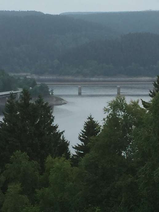 Einem Ort wurde ein Foto hinzugefügt
