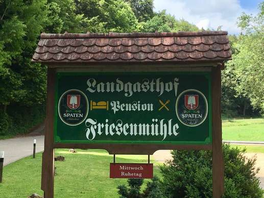 Einem Ort wurde ein Foto hinzugefügt