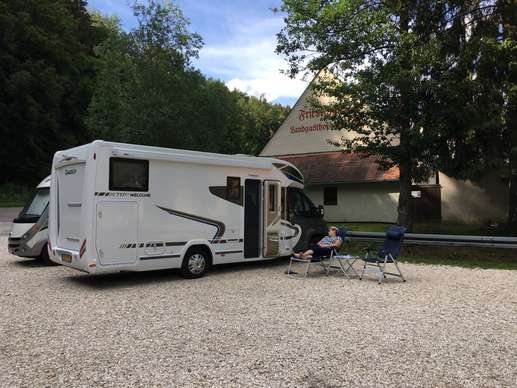 Einem Ort wurde ein Foto hinzugefügt