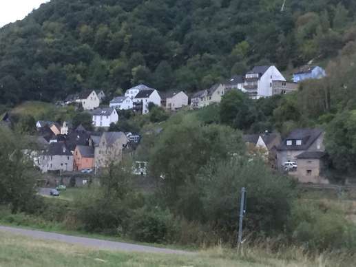 Einem Ort wurde ein Foto hinzugefügt