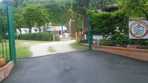 Added a photo to a location