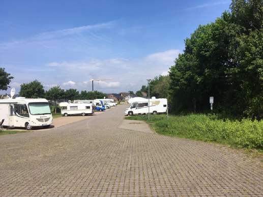Einem Ort wurde ein Foto hinzugefügt