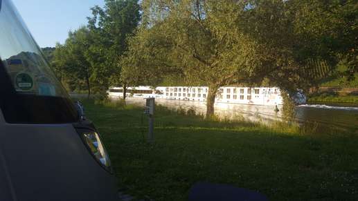 Einem Ort wurde ein Foto hinzugefügt