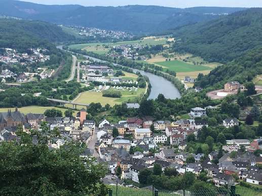 Einem Ort wurde ein Foto hinzugefügt