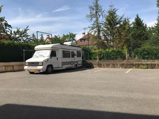 Einem Ort wurde ein Foto hinzugefügt