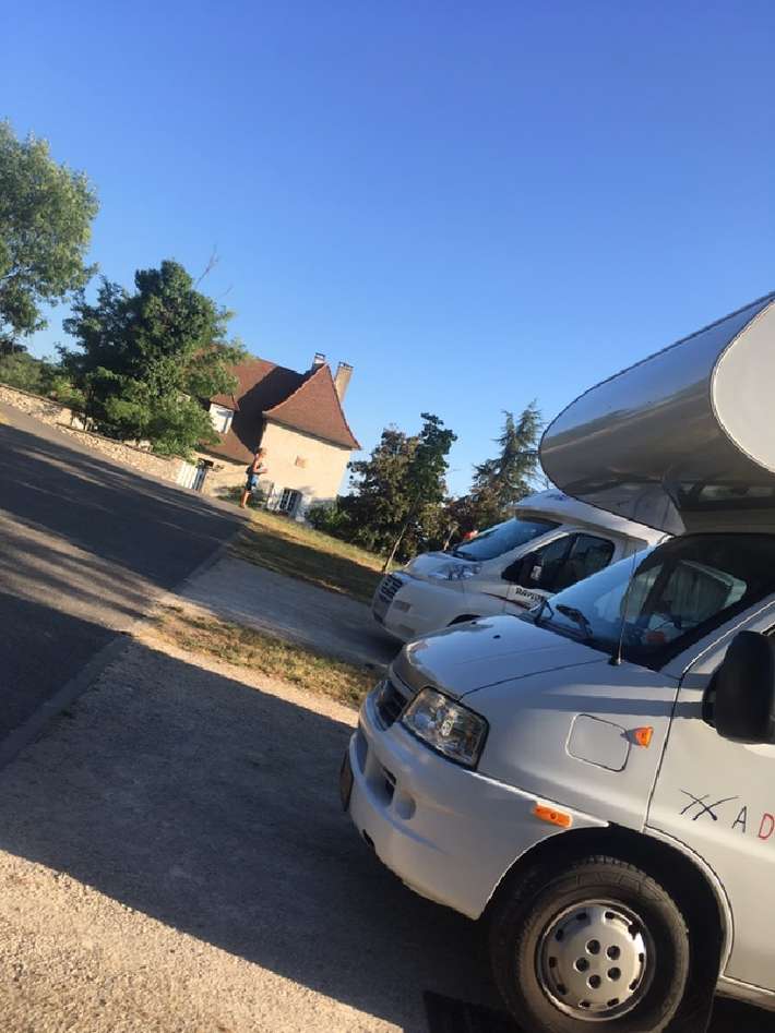 Aire de Camping-Car Gourdon