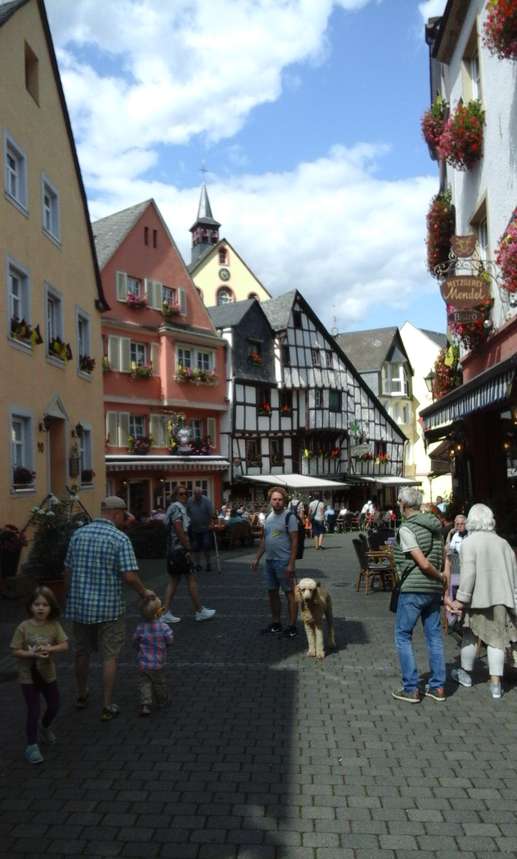 Einem Ort wurde ein Foto hinzugefügt