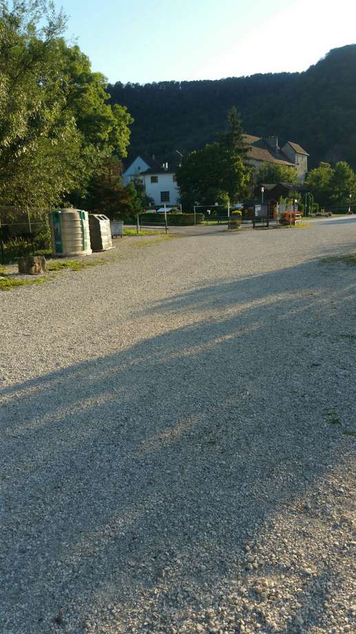 Einem Ort wurde ein Foto hinzugefügt