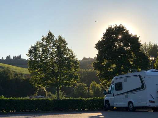 Einem Ort wurde ein Foto hinzugefügt
