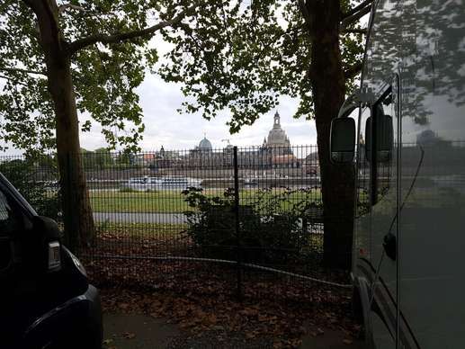 Einem Ort wurde ein Foto hinzugefügt