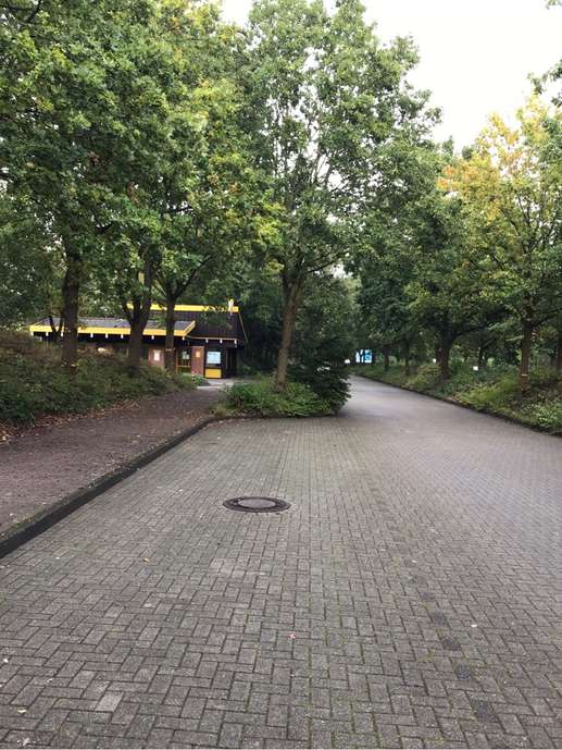 Einem Ort wurde ein Foto hinzugefügt