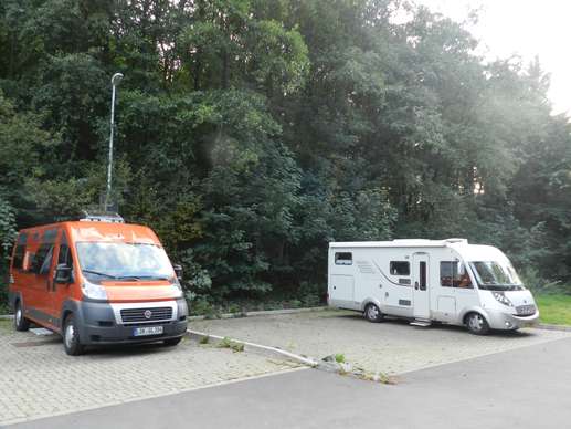 Einem Ort wurde ein Foto hinzugefügt