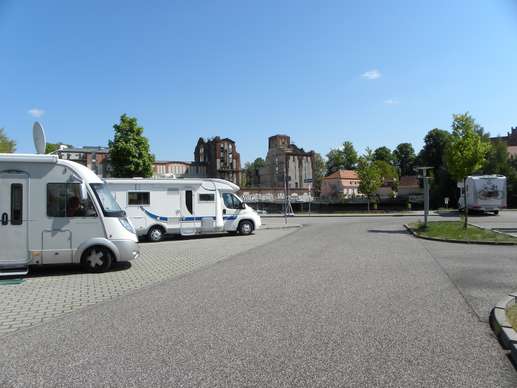 Einem Ort wurde ein Foto hinzugefügt