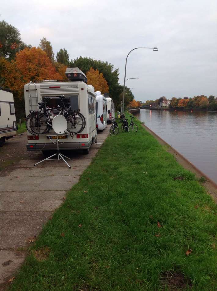 Wohnmobilstellplatz am Küstenkanal