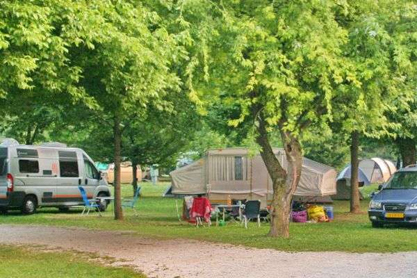 Camping Plavalni Klub