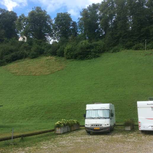 Einem Ort wurde ein Foto hinzugefügt