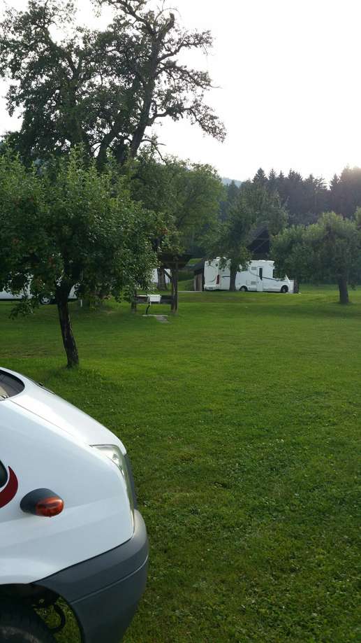 Einem Ort wurde ein Foto hinzugefügt
