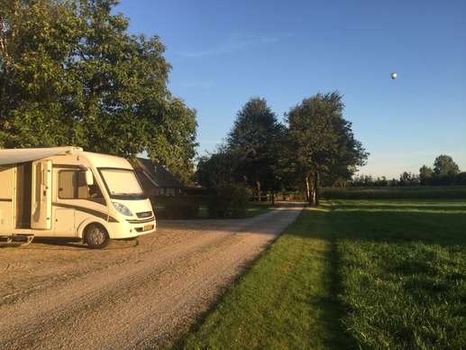 Einem Ort wurde ein Foto hinzugefügt