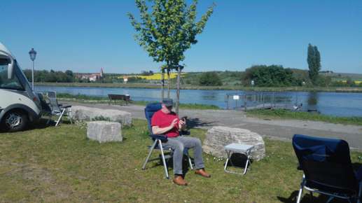 Einem Ort wurde ein Foto hinzugefügt