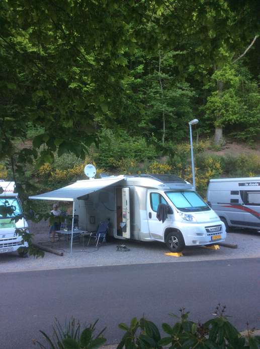 Einem Ort wurde ein Foto hinzugefügt
