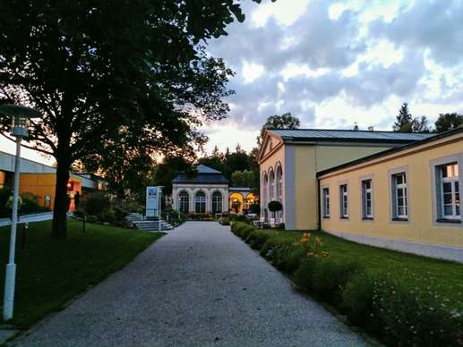 Einem Ort wurde ein Foto hinzugefügt