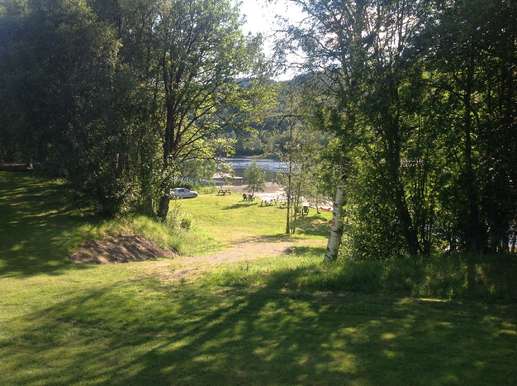 Added a photo to a location