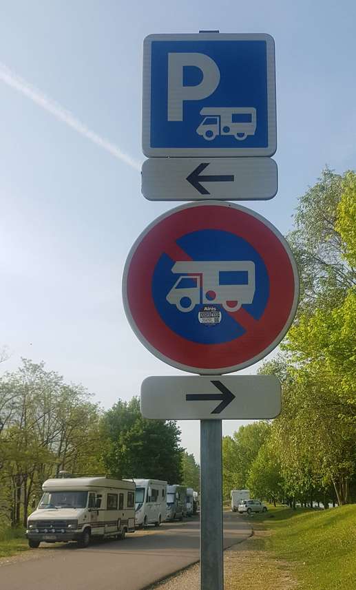 Einem Ort wurde ein Foto hinzugefügt