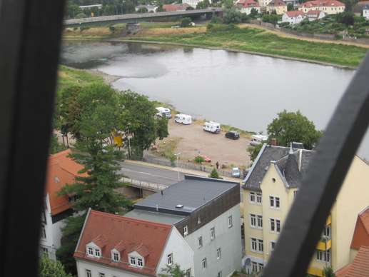 Einem Ort wurde ein Foto hinzugefügt