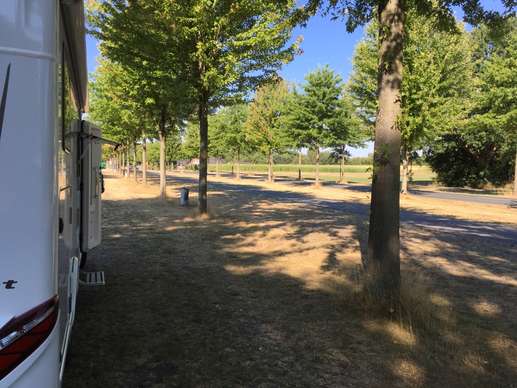 Einem Ort wurde ein Foto hinzugefügt
