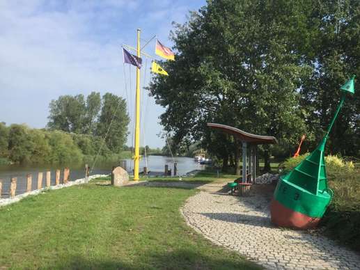 Einem Ort wurde ein Foto hinzugefügt