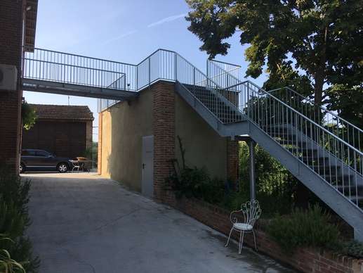 Added a photo to a location