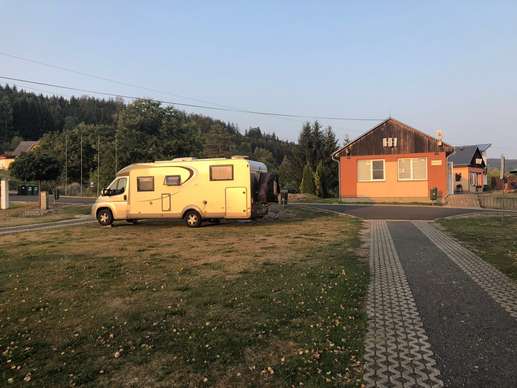Einem Ort wurde ein Foto hinzugefügt