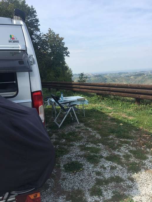 Einem Ort wurde ein Foto hinzugefügt