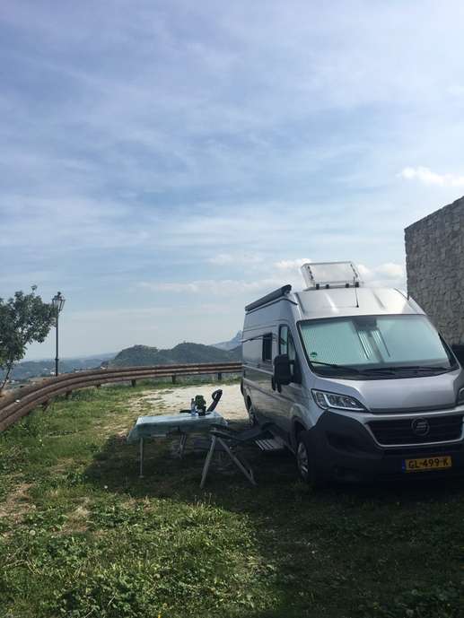 Einem Ort wurde ein Foto hinzugefügt