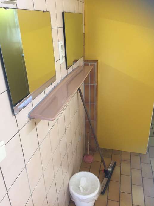 Einem Ort wurde ein Foto hinzugefügt