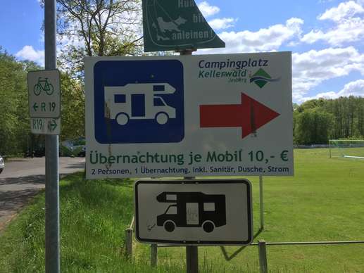 Einem Ort wurde ein Foto hinzugefügt