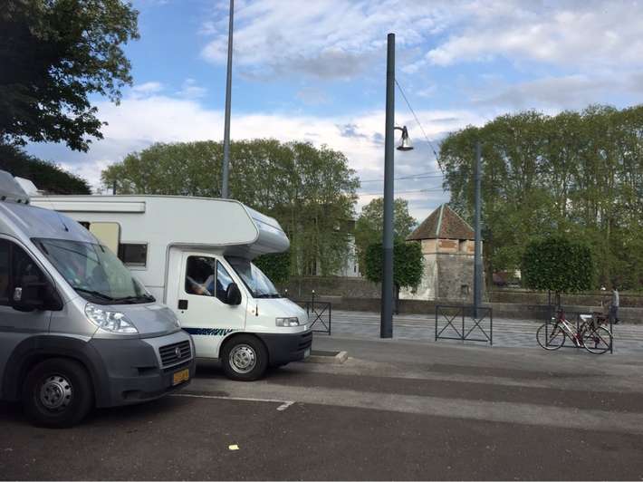 Aire de Camping-Car