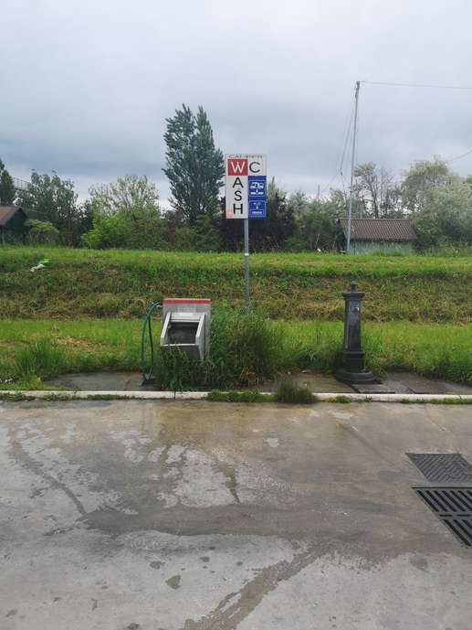 Einem Ort wurde ein Foto hinzugefügt
