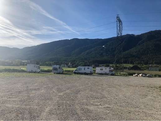 Einem Ort wurde ein Foto hinzugefügt