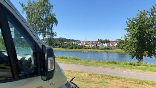 Einem Ort wurde ein Foto hinzugefügt