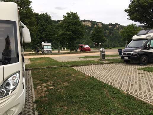 Einem Ort wurde ein Foto hinzugefügt