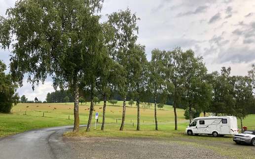 Einem Ort wurde ein Foto hinzugefügt