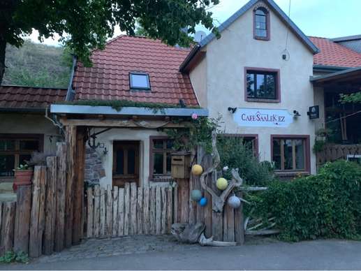 Einem Ort wurde ein Foto hinzugefügt